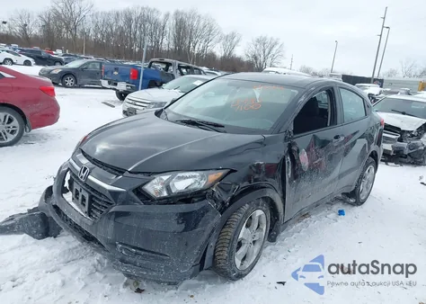 2017 Honda Hr-V Lx z USA, uszkodzony, nr VIN 3CZRU6H37HM732769